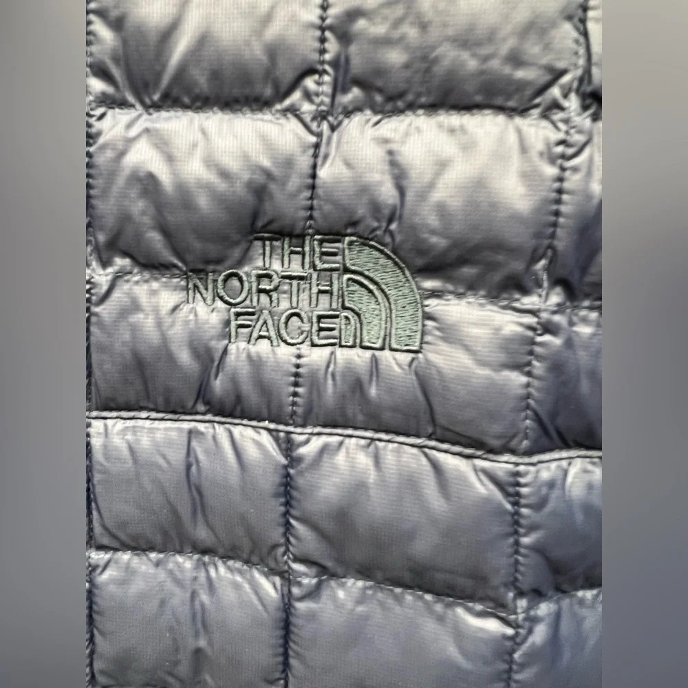 The North‎ Face Men's Thermoball Hooded Jacket - Navy  Blue, Medium